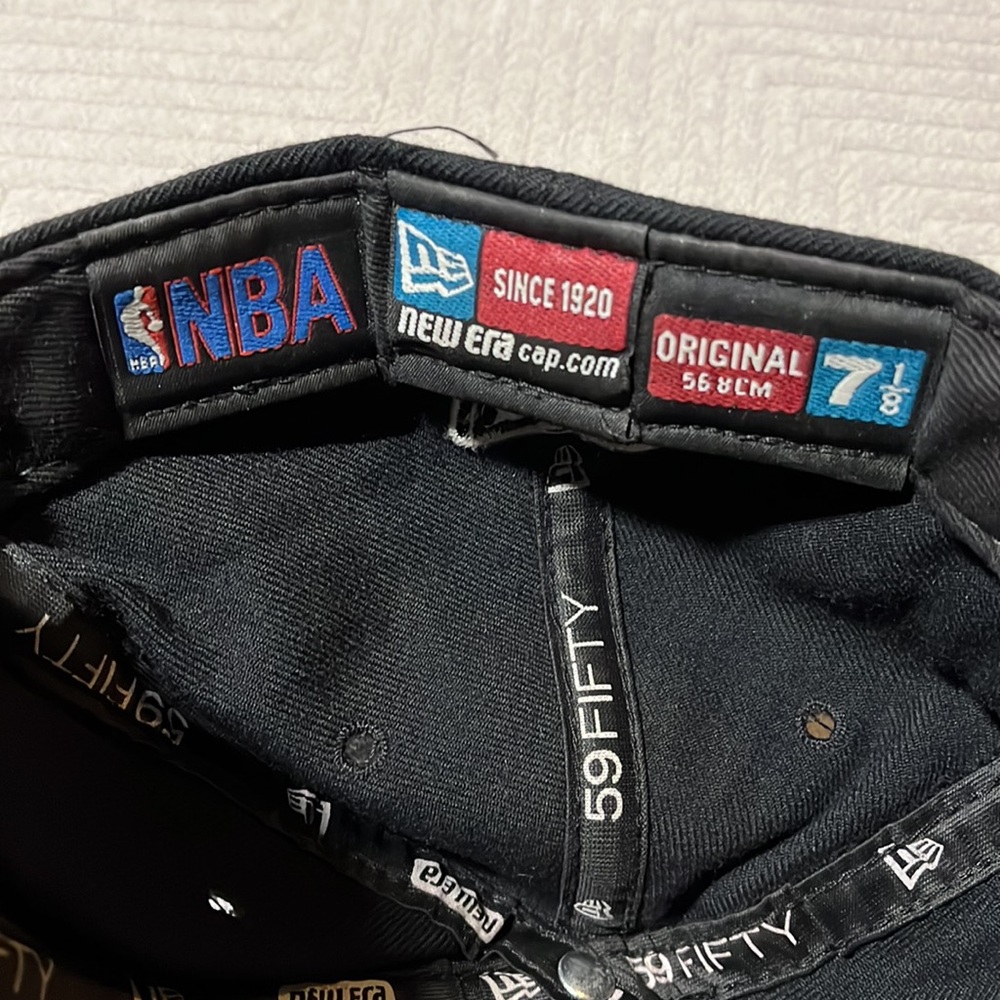 New Era hat - Picture 3 of 4